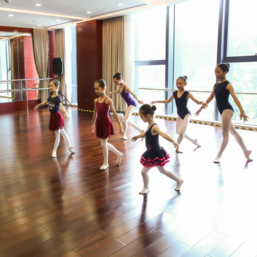 Diana Tóth teaching a young ballet student in a private lesson